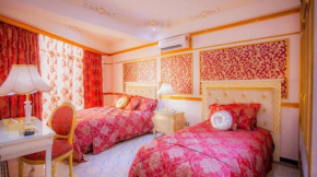 Lace boutique hotel